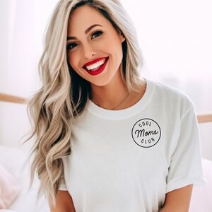 New - Cool Moms Club Tee Medium